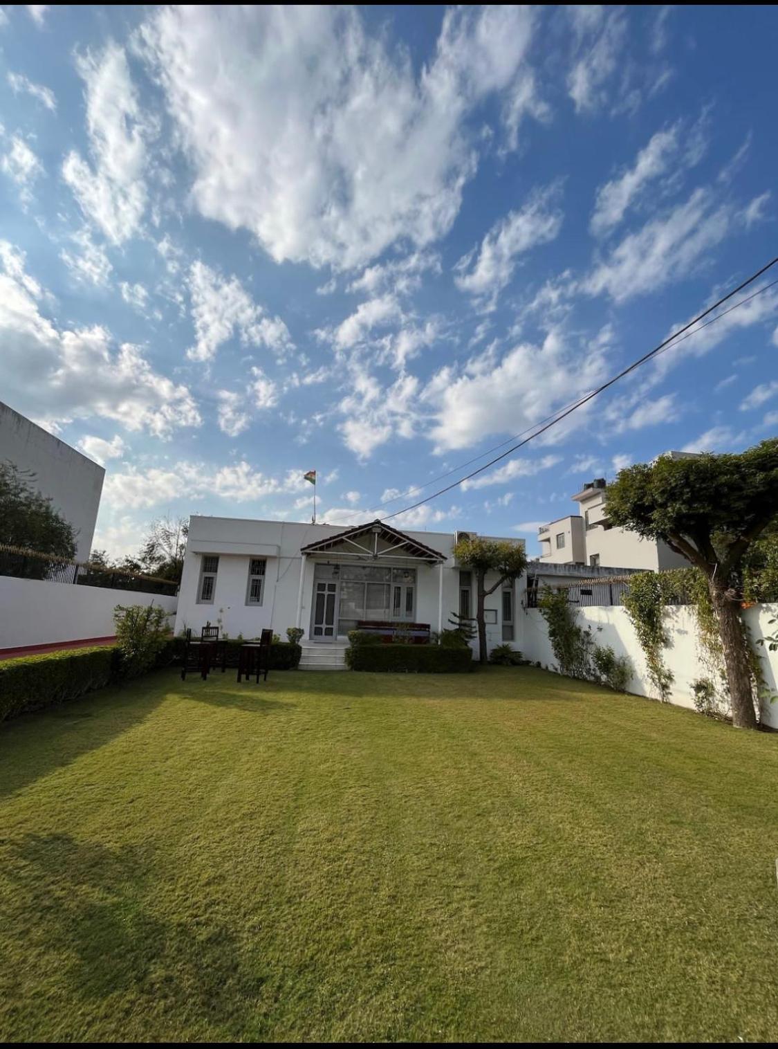 Solanki Farms & Pool Villa Garden Fully Private Τζαϊπούρ Εξωτερικό φωτογραφία