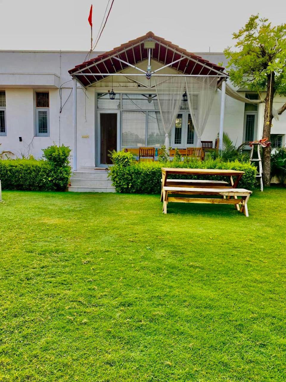 Solanki Farms & Pool Villa Garden Fully Private Τζαϊπούρ Εξωτερικό φωτογραφία
