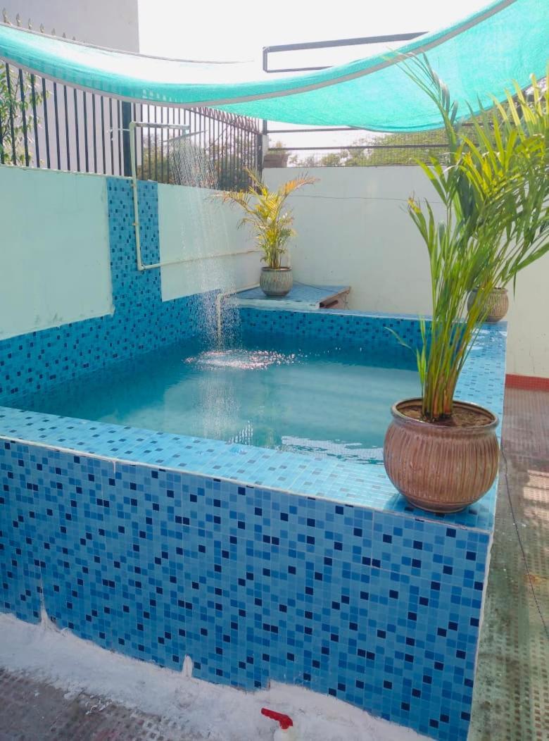 Solanki Farms & Pool Villa Garden Fully Private Τζαϊπούρ Εξωτερικό φωτογραφία